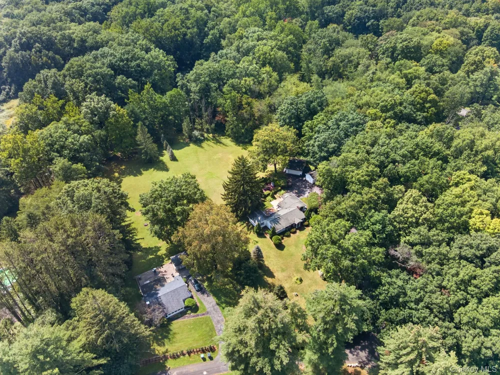 20 Sunset Circle Bloomingburg, NY 12721