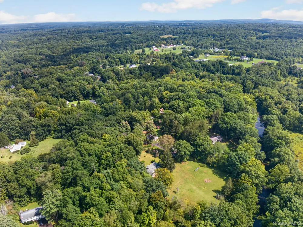 20 Sunset Circle Bloomingburg, NY 12721