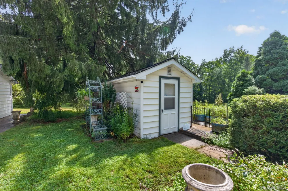 20 Sunset Circle Bloomingburg, NY 12721