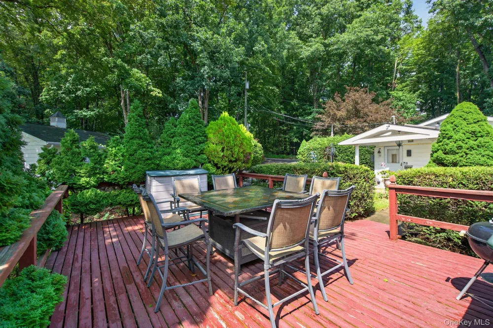 20 Sunset Circle Bloomingburg, NY 12721