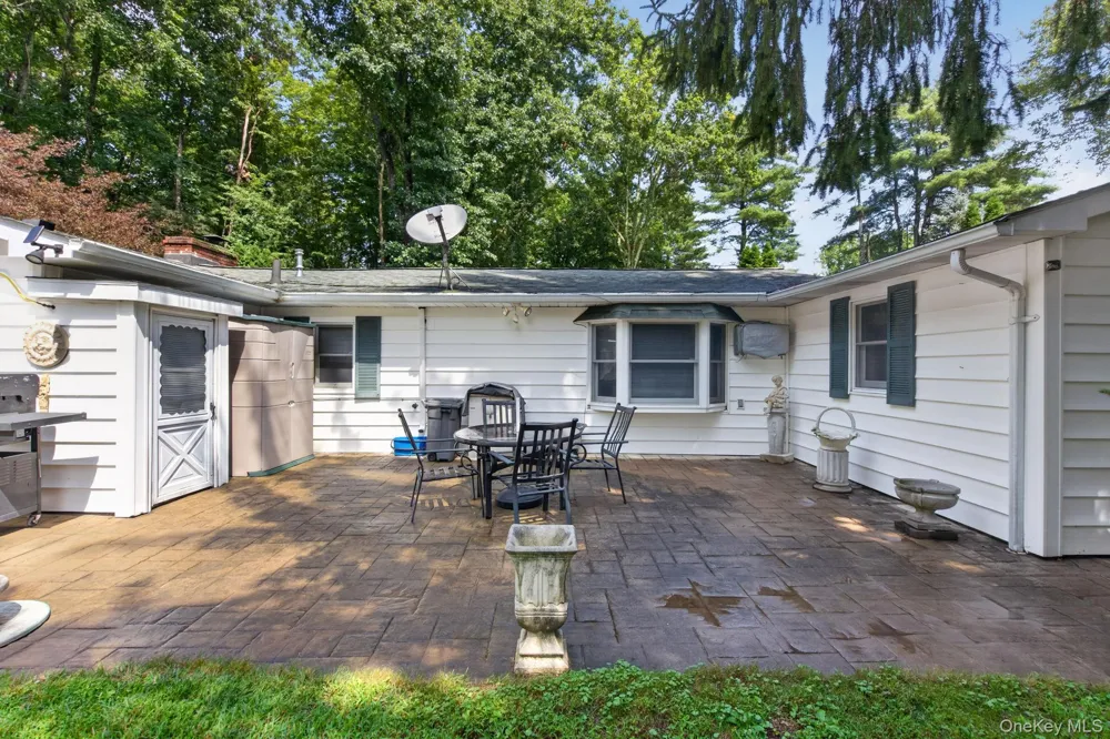 20 Sunset Circle Bloomingburg, NY 12721