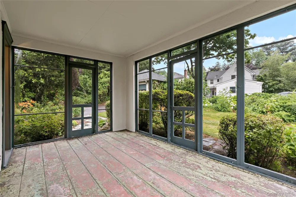 1 Sage Terrace Scarsdale, NY 10583