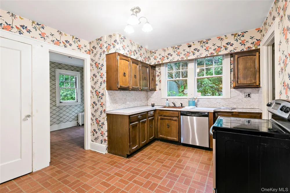1 Sage Terrace Scarsdale, NY 10583