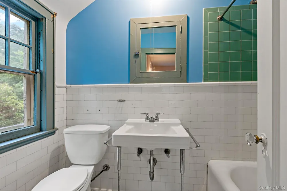 1 Sage Terrace Scarsdale, NY 10583
