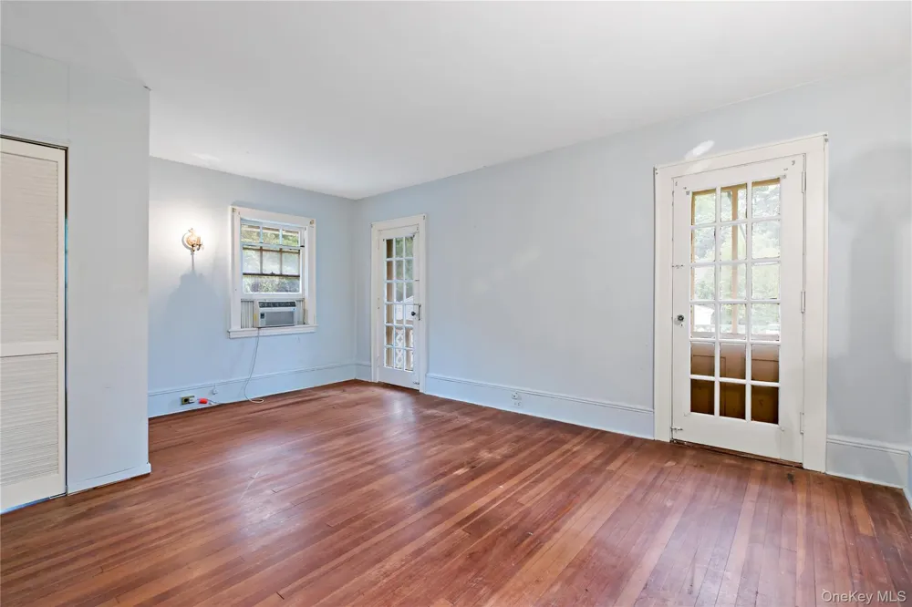 1 Sage Terrace Scarsdale, NY 10583