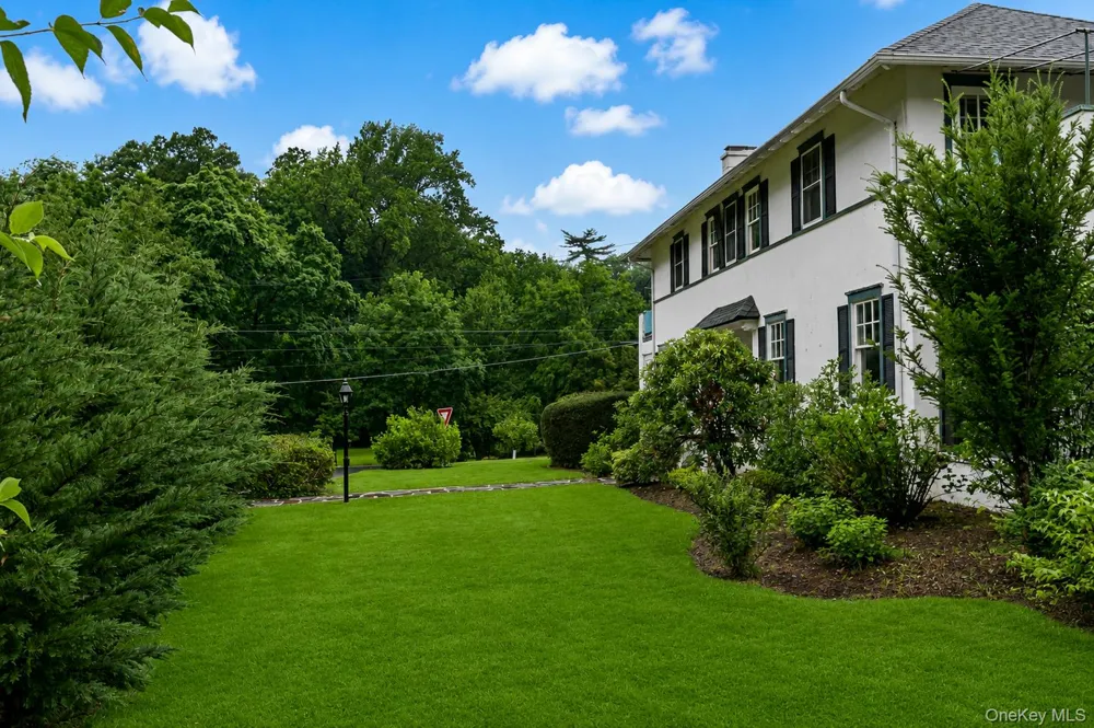 1 Sage Terrace Scarsdale, NY 10583
