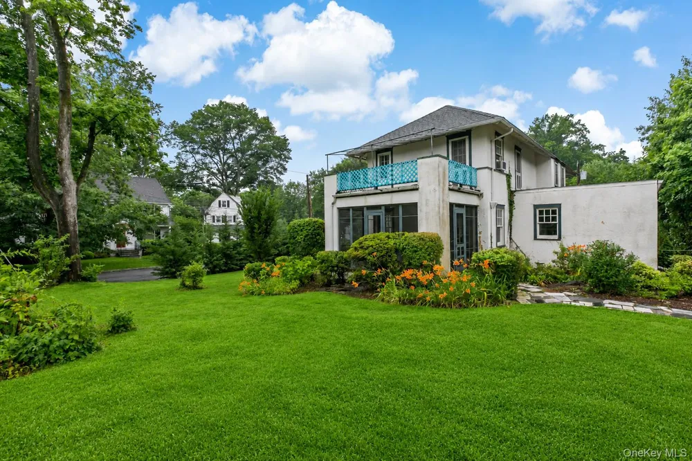 1 Sage Terrace Scarsdale, NY 10583