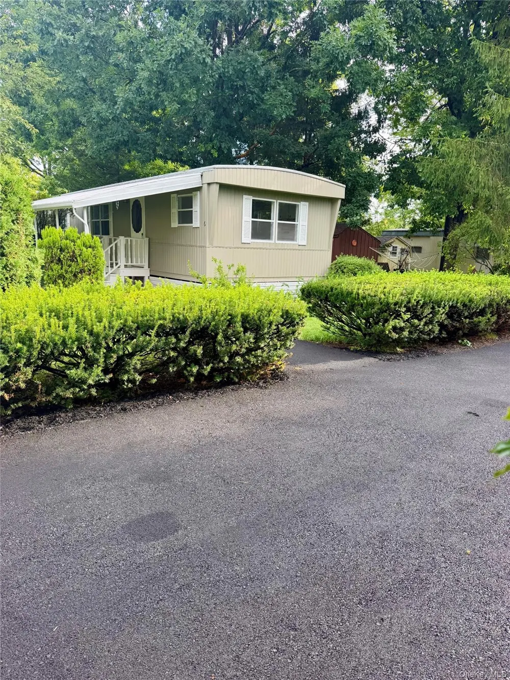6 Oahu Lane New Paltz, NY 12561