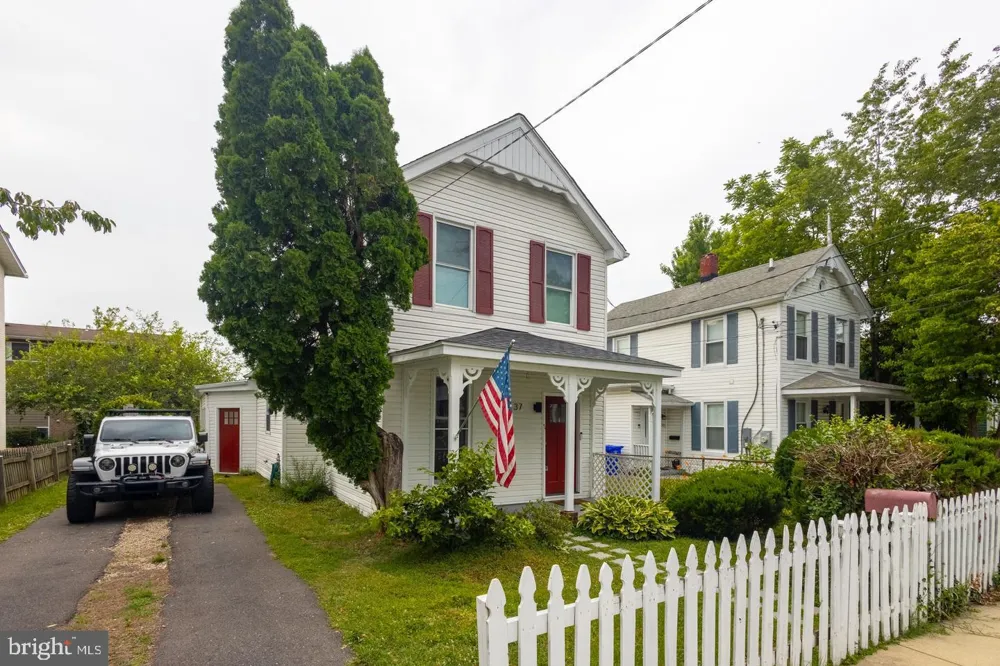 37 4TH STREET Laurel, MD 20707
