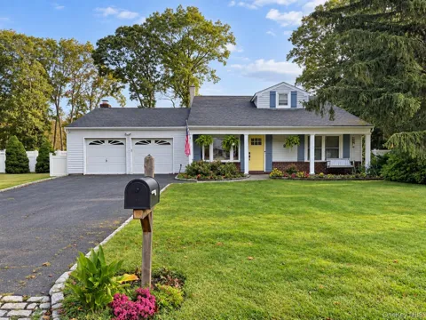 9 Sugarbush Lane