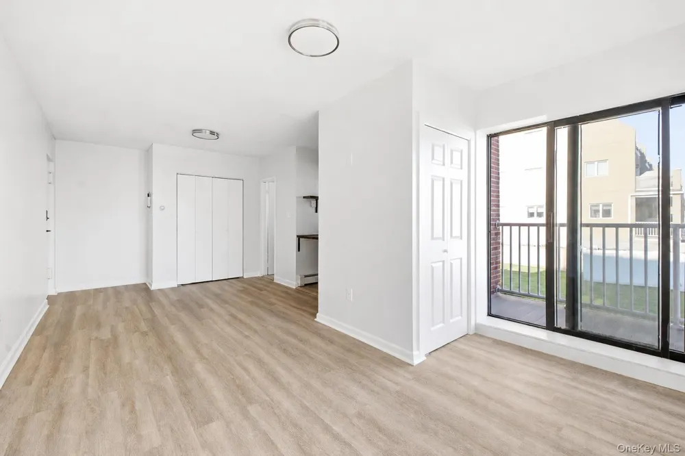 475 W Broadway #1A Long Beach, NY 11561