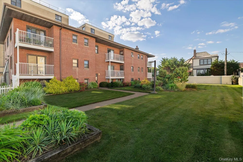 475 W Broadway #1A Long Beach, NY 11561