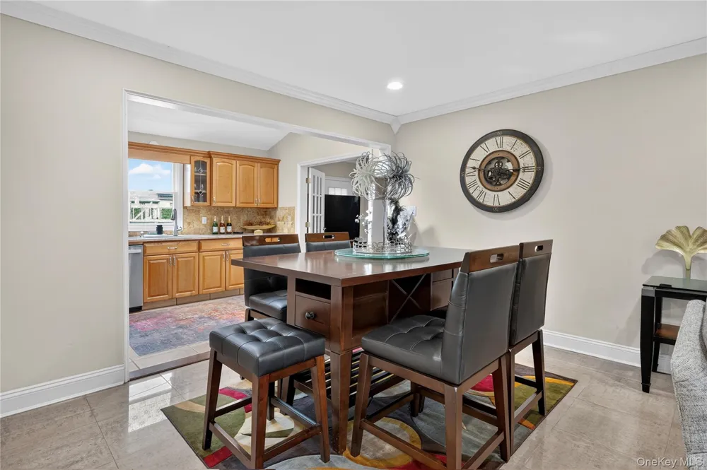 114 Southberry Lane Levittown, NY 11756