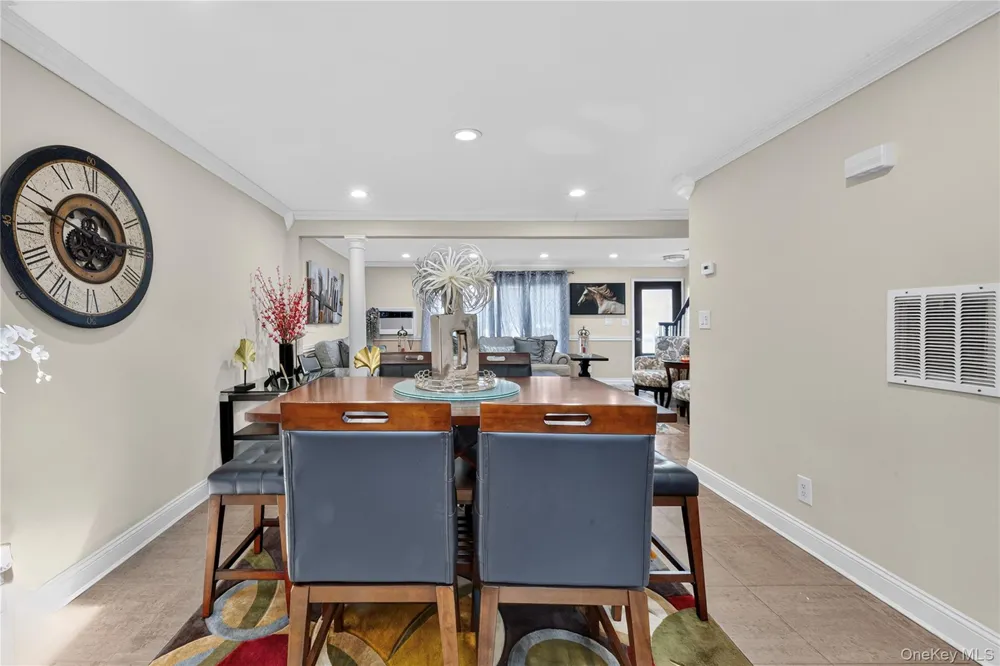 114 Southberry Lane Levittown, NY 11756
