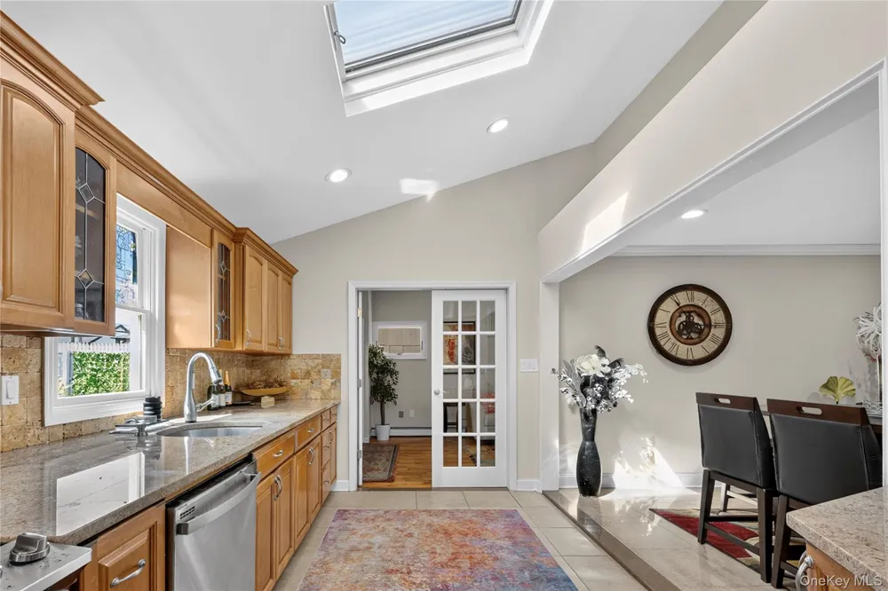 114 Southberry Lane Levittown, NY 11756