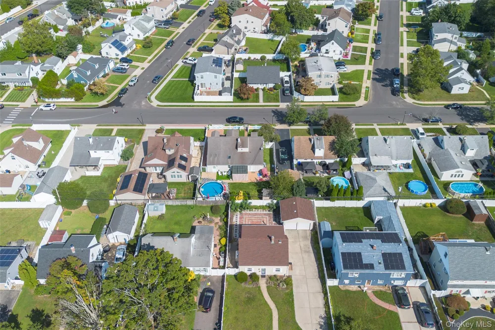 114 Southberry Lane Levittown, NY 11756
