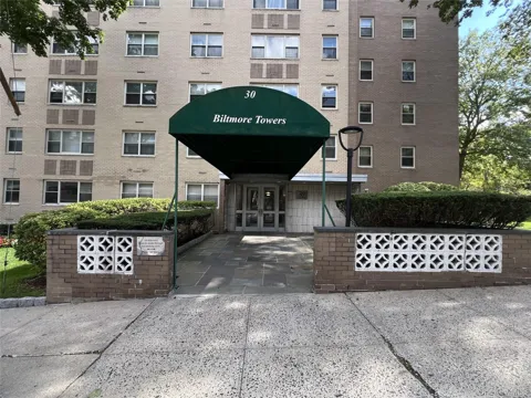 30 Lake Street #8D