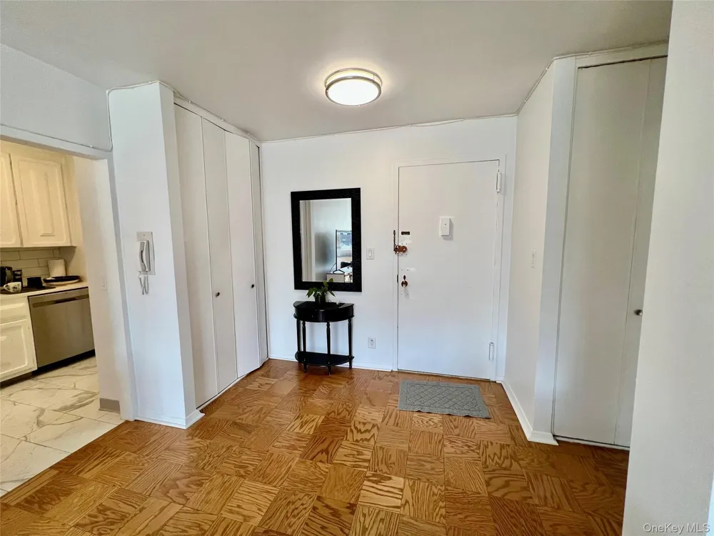 30 Lake Street #8D White Plains, NY 10603