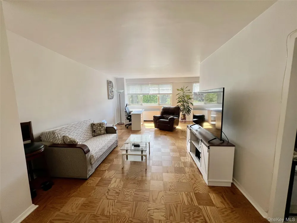 30 Lake Street #8D White Plains, NY 10603