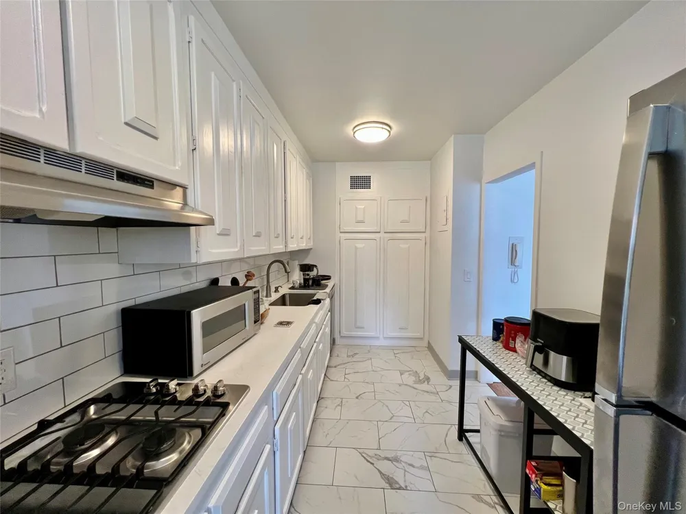 30 Lake Street #8D White Plains, NY 10603