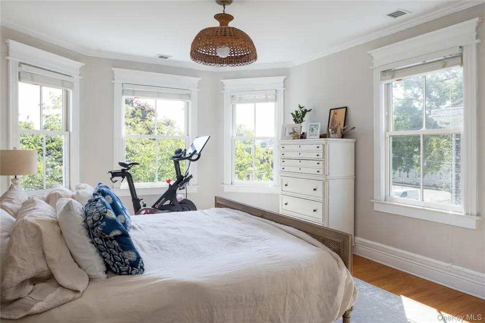 611 1st Street Greenport, NY 11944