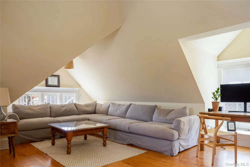 611 1st Street Greenport, NY 11944