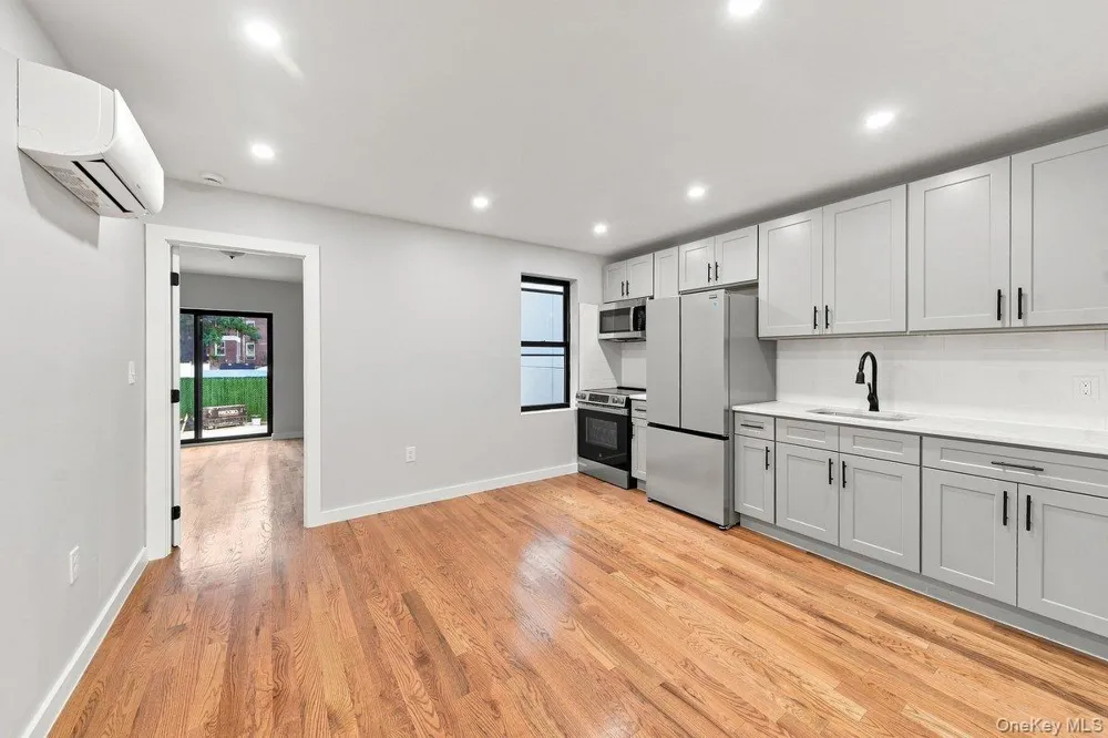 1978 Needham Bronx, NY 10466