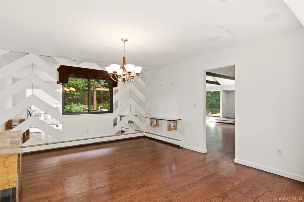2 Cascade Court Dix Hills, NY 11746