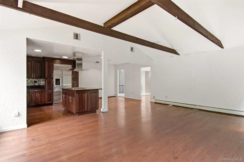2 Cascade Court Dix Hills, NY 11746