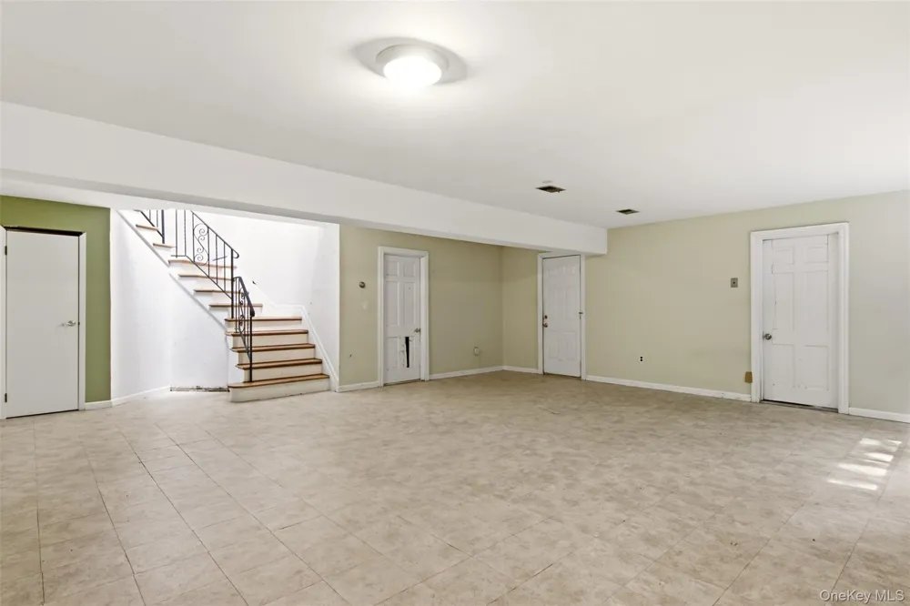 2 Cascade Court Dix Hills, NY 11746