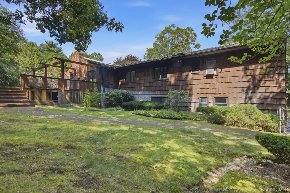 2 Cascade Court Dix Hills, NY 11746