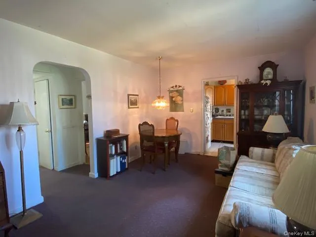 255-15 75th Avenue #G-1 Glen Oaks, NY 11004