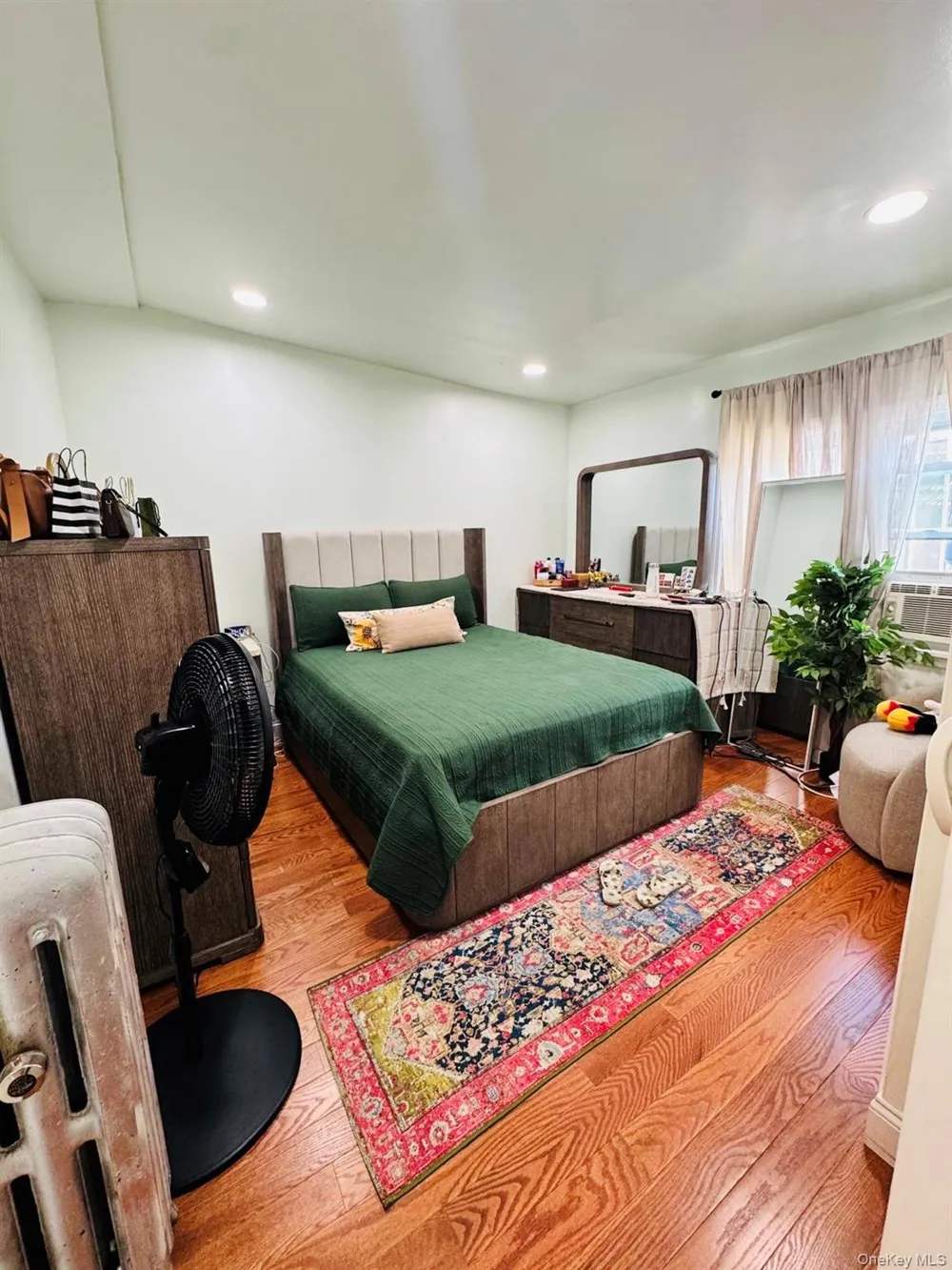 192-14 109th Avenue #1st floor Saint Albans, NY 11412