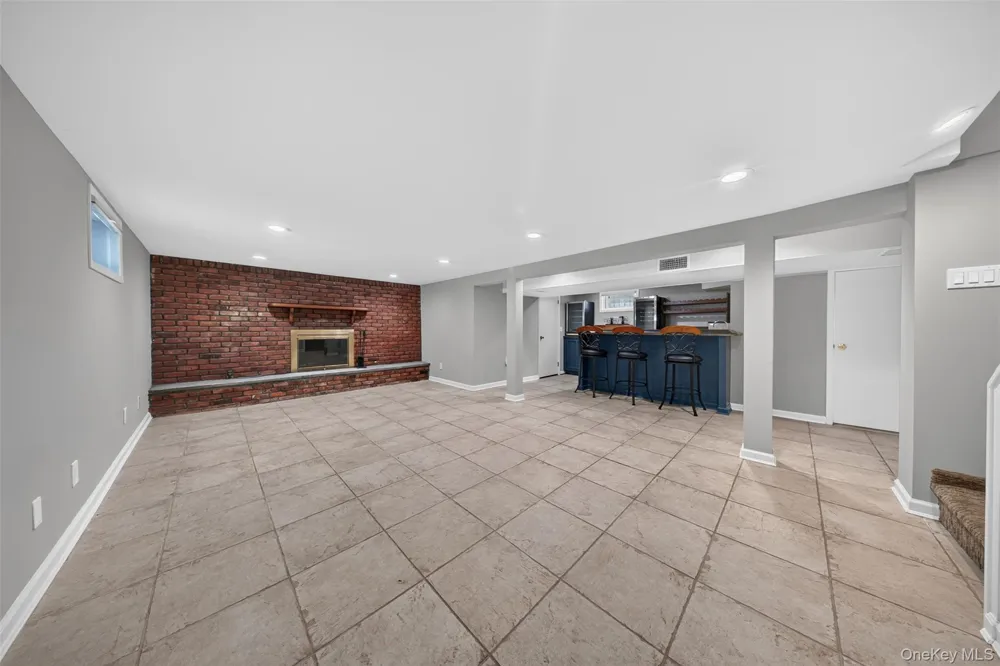 26-15 Clearview Expressway Bayside, NY 11360