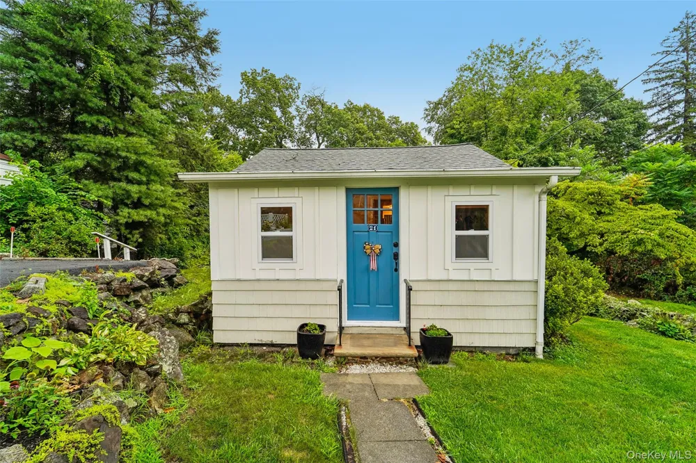 21 Garrison Road Highland Falls, NY 10928