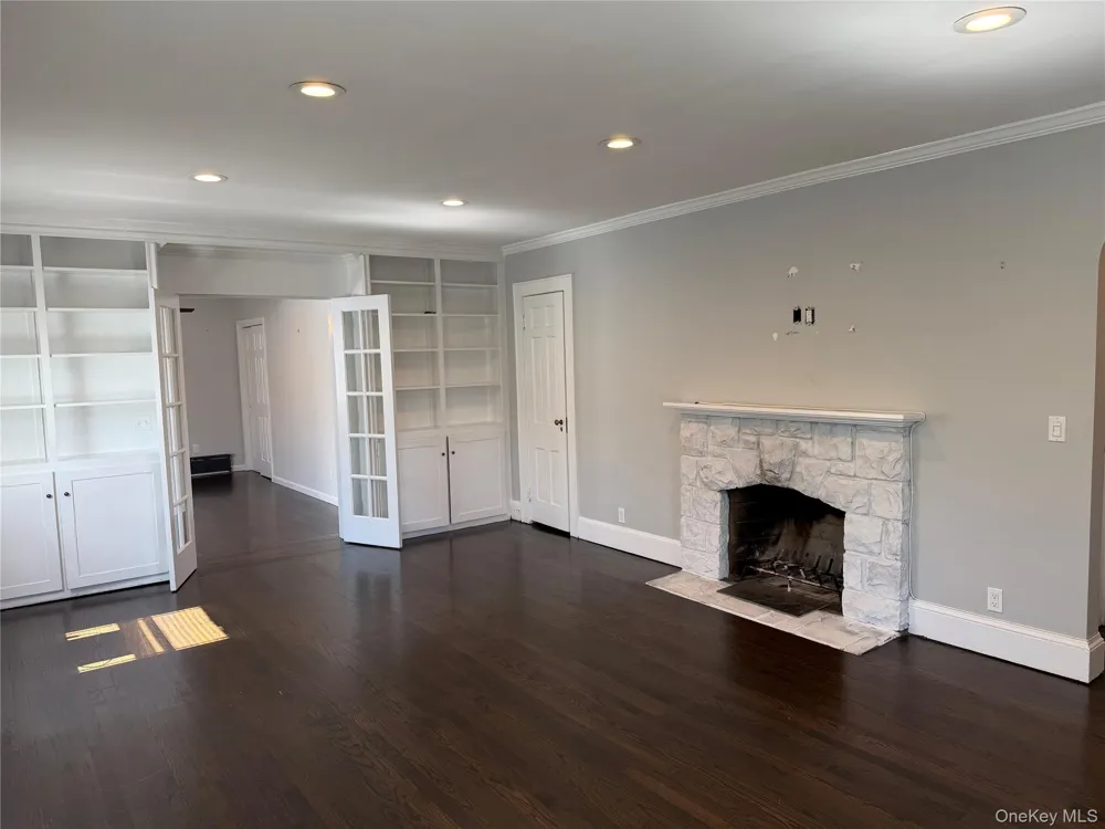2100 Hillside Avenue Bellmore, NY 11710