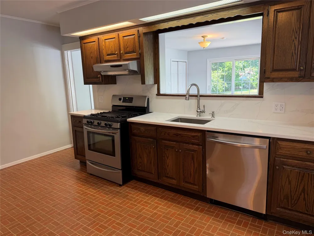 2100 Hillside Avenue Bellmore, NY 11710