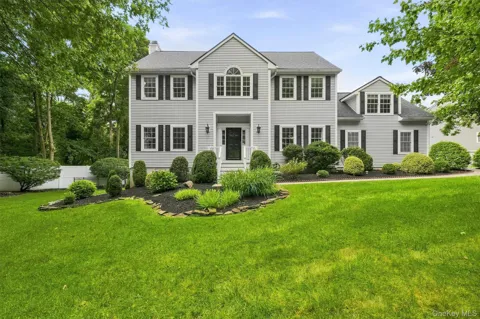 133 Scenic Drive W