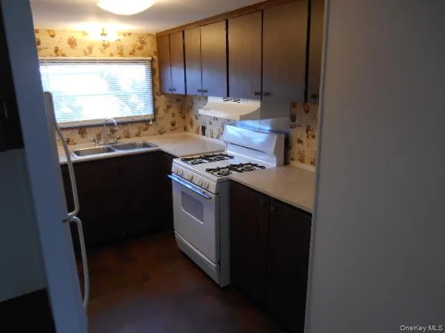 149 Schryver Street Esopus, NY 12429