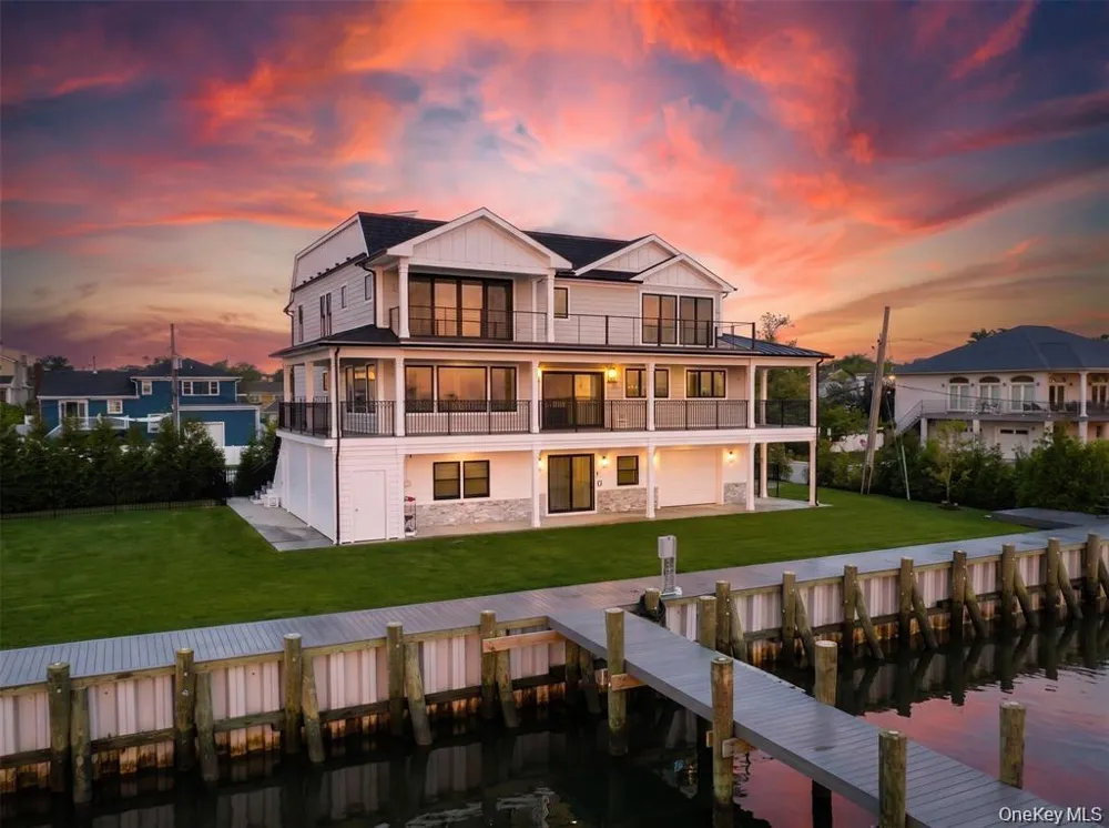 1 North Drive Baldwin Harbor, NY 11510