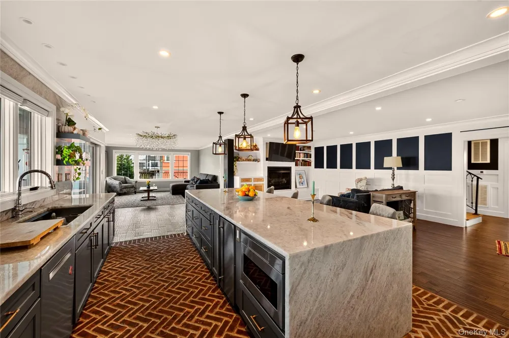 1 North Drive Baldwin Harbor, NY 11510