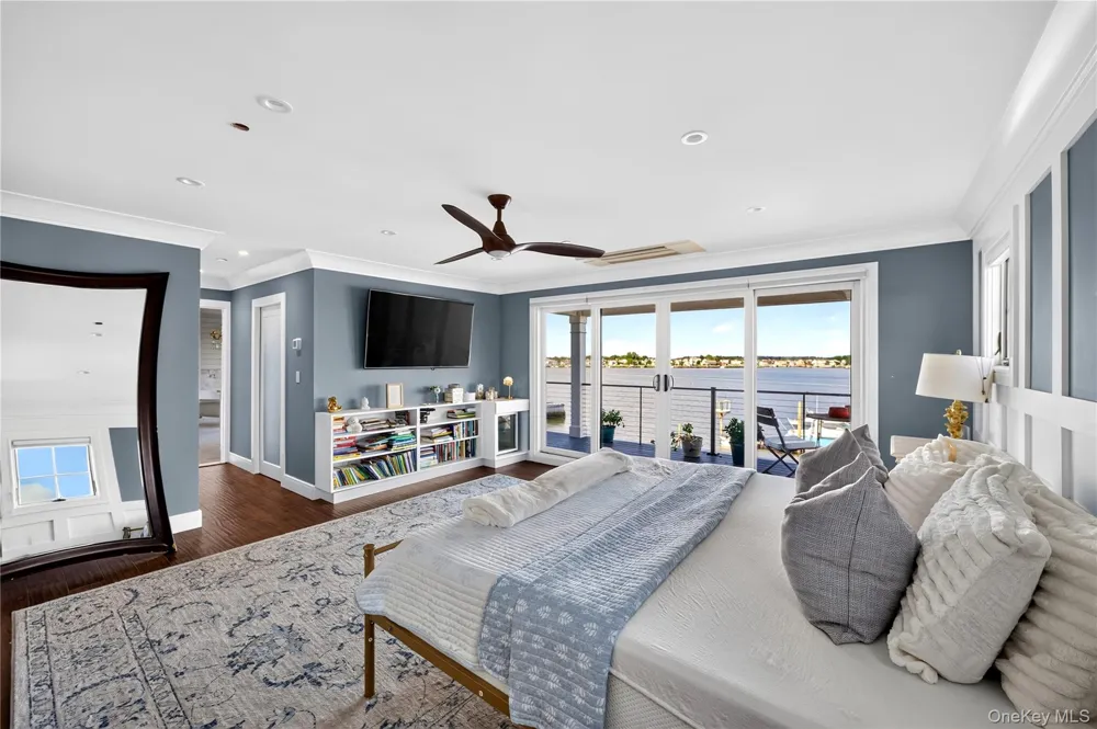 1 North Drive Baldwin Harbor, NY 11510
