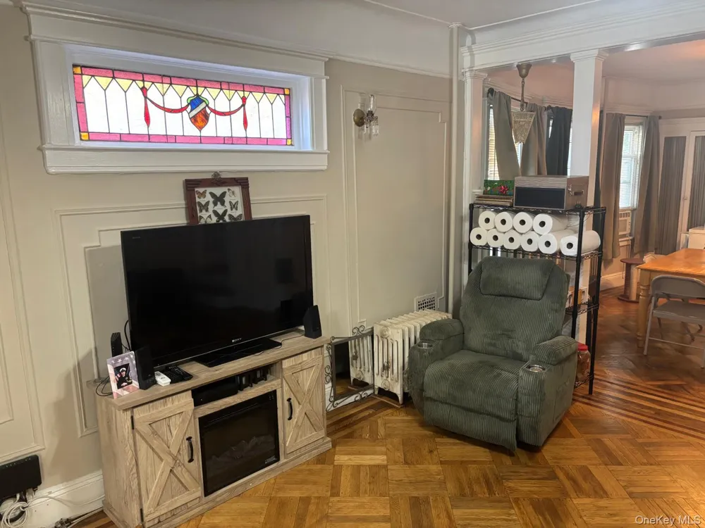 121-13 Hillside Avenue Richmond Hill, NY 11418