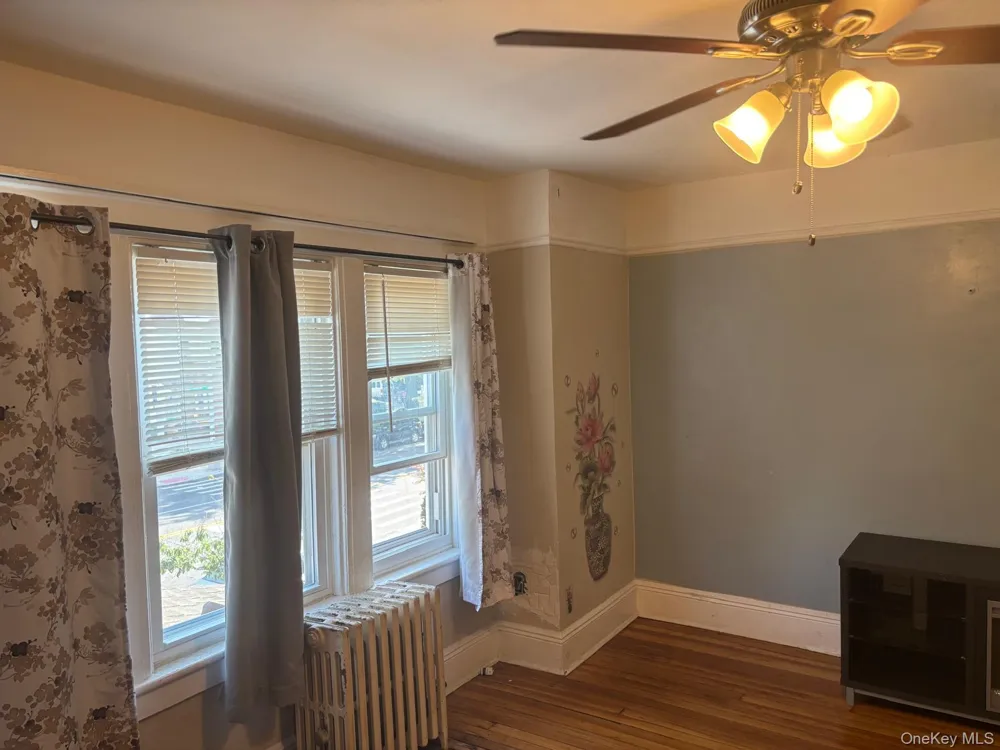 121-13 Hillside Avenue Richmond Hill, NY 11418