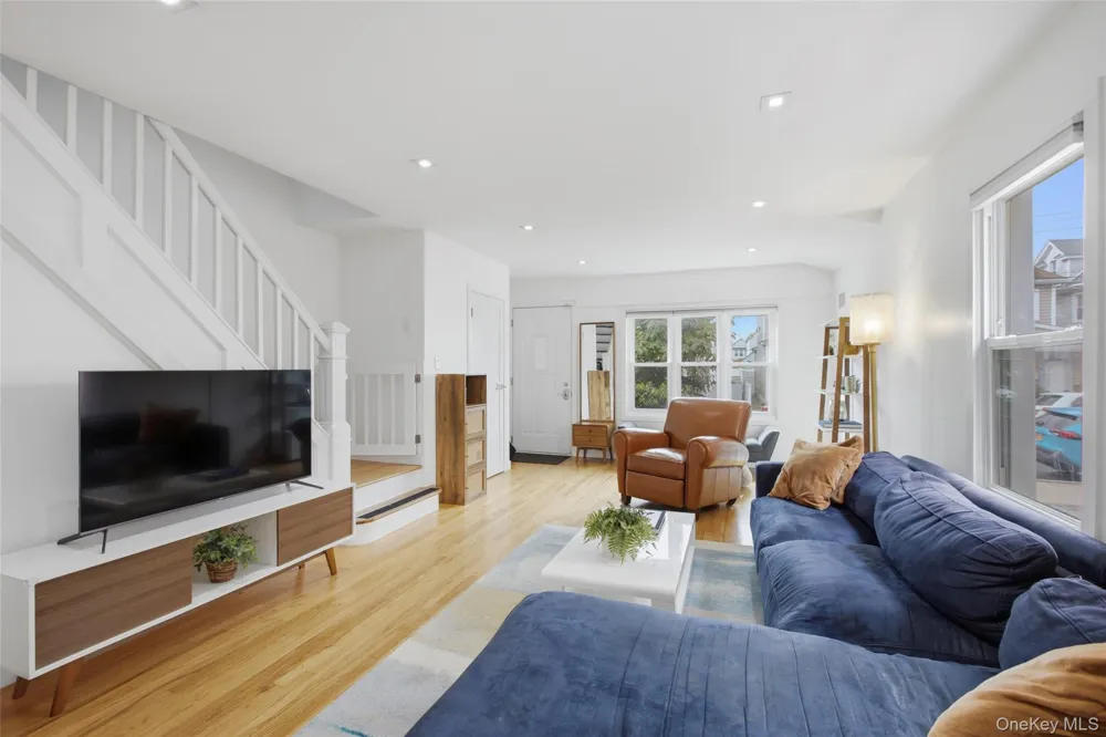 9437 133rd Avenue Ozone Park, NY 11417