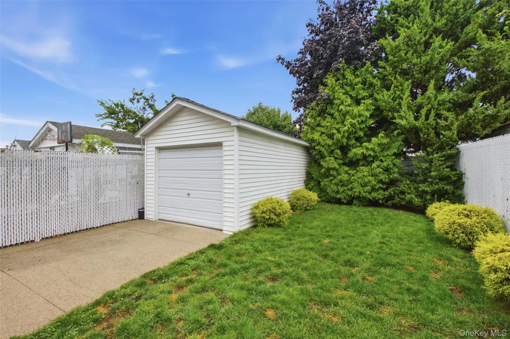 9437 133rd Avenue Ozone Park, NY 11417