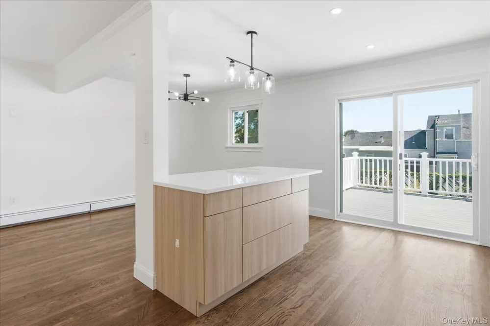 14 Garfield Place Lindenhurst, NY 11757