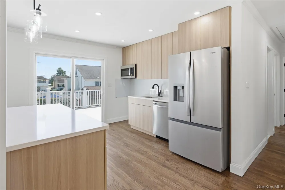 14 Garfield Place Lindenhurst, NY 11757