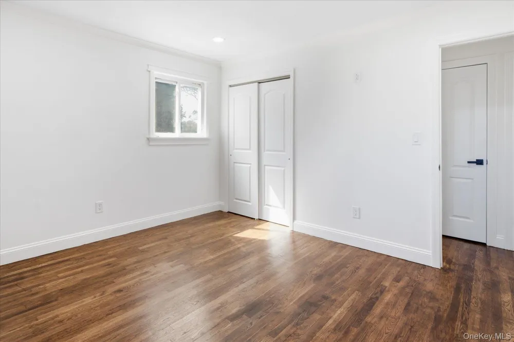 14 Garfield Place Lindenhurst, NY 11757