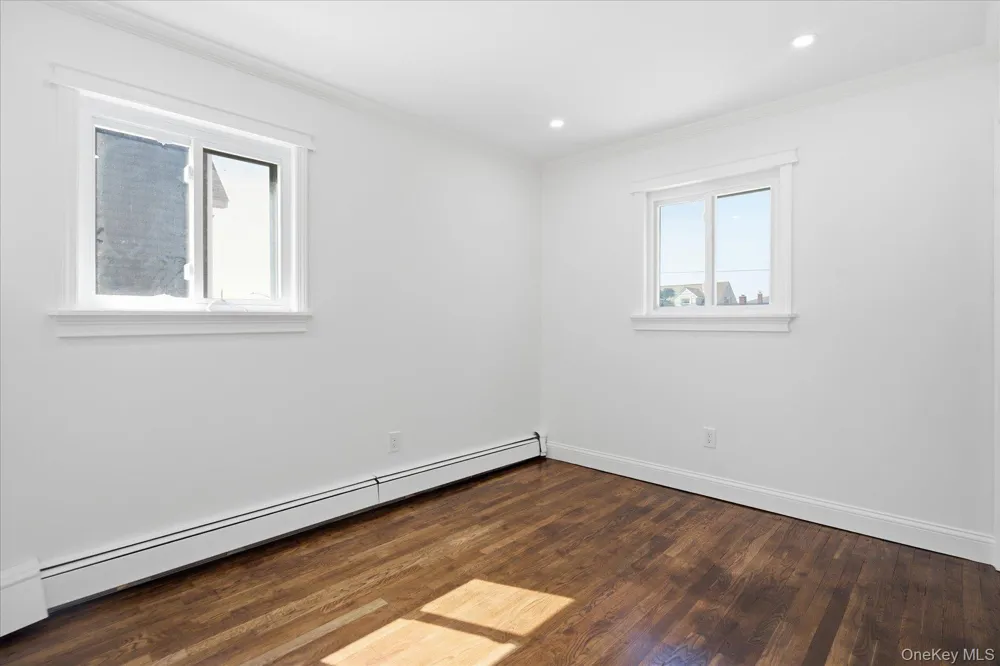 14 Garfield Place Lindenhurst, NY 11757